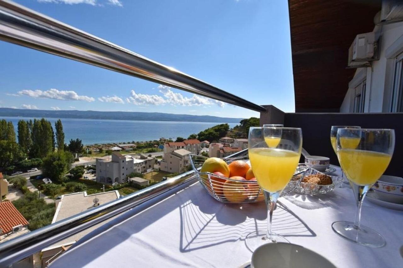 Apartment Rene Omiš Esterno foto