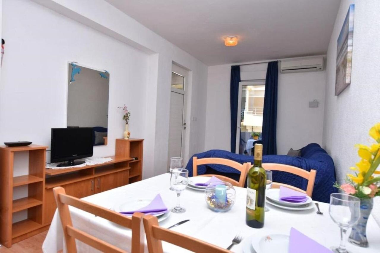 Apartment Rene Omiš Esterno foto