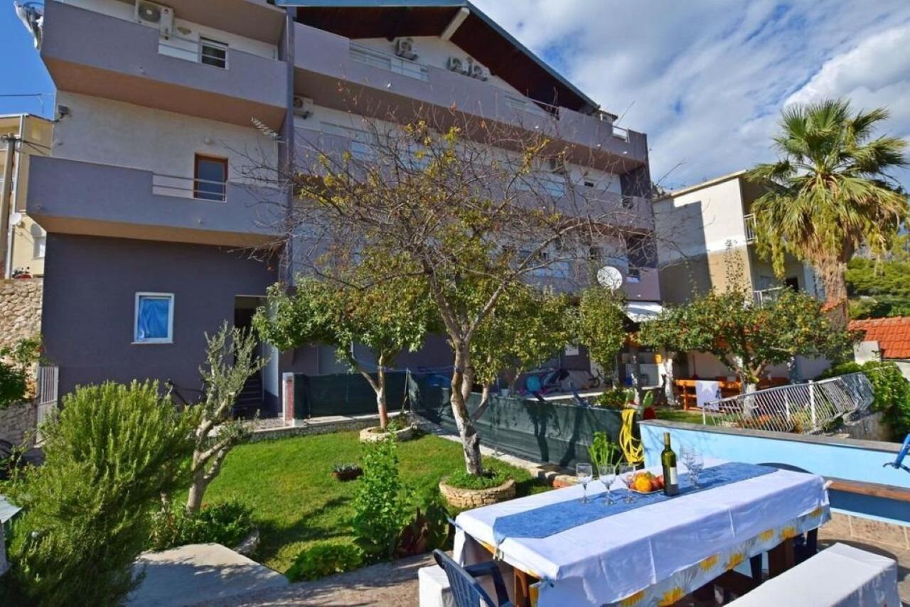 Apartment Rene Omiš Esterno foto